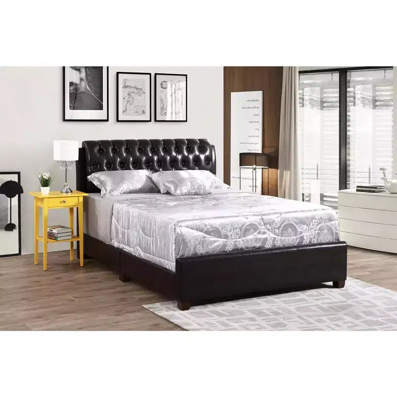Passion Furniture Marilla Full Panel Beds