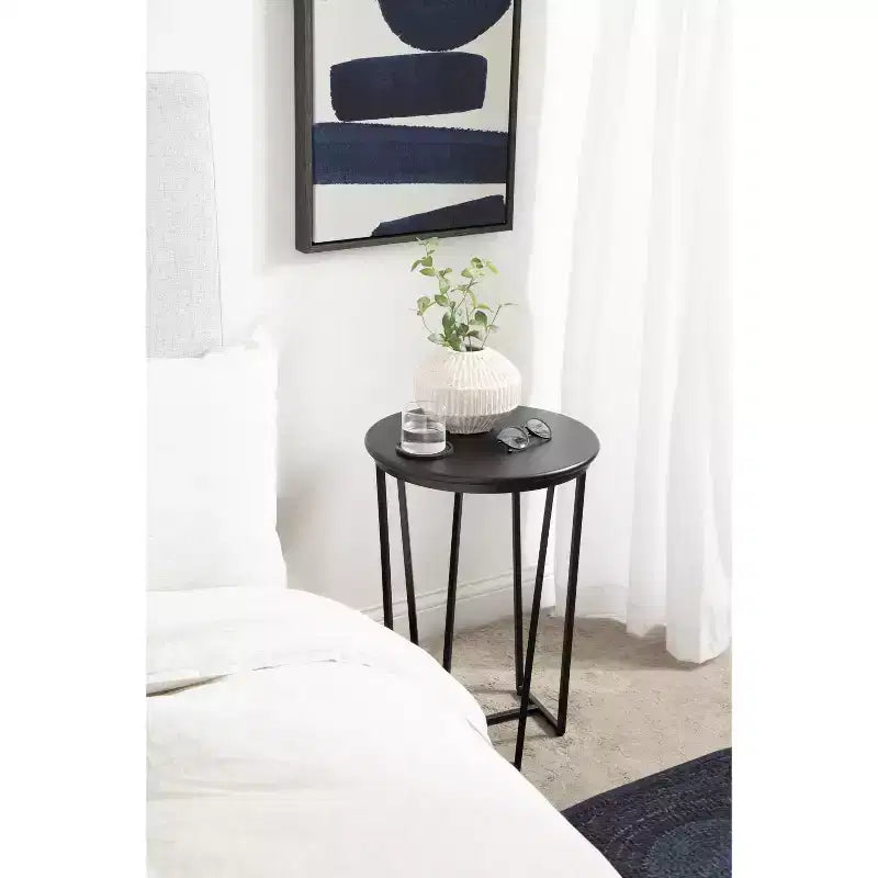 Kate and Laurel Solvay Round Side Table